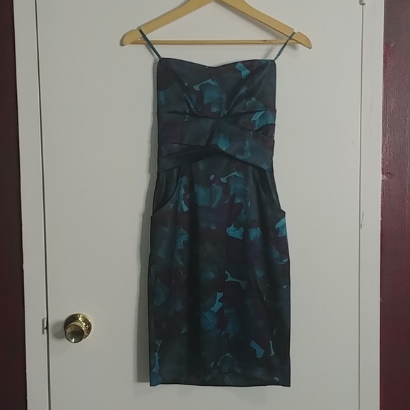 Le Chateau Strapless Formal Dress - Picture 1 of 5